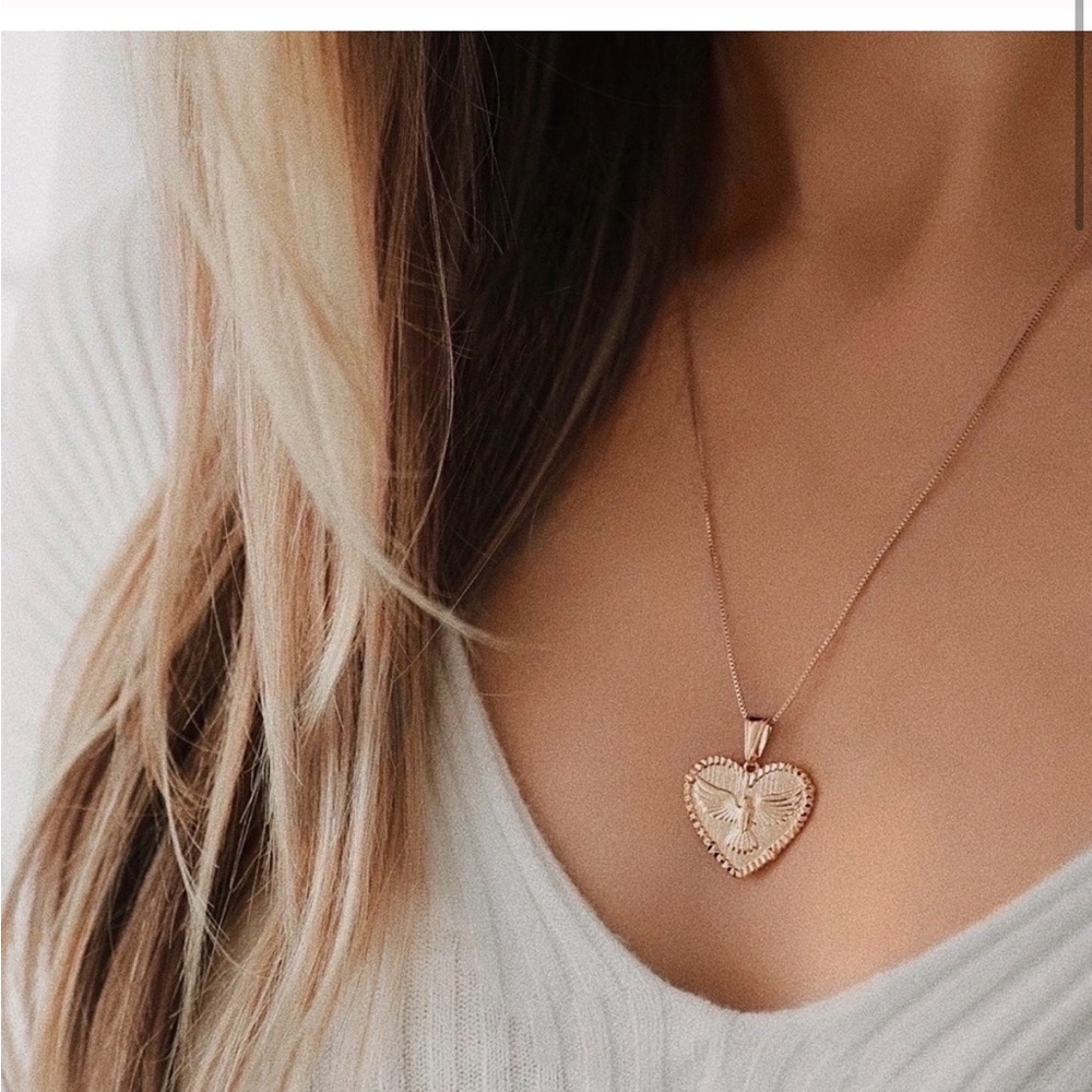 11thstreet Gold Bird Pendant Necklace - Picture 6 of 6